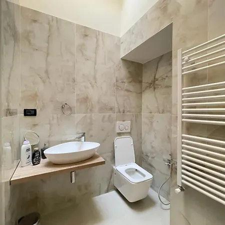 Gasthof Talia - Genoa With 24-hour Check-in Near Brignole Station *